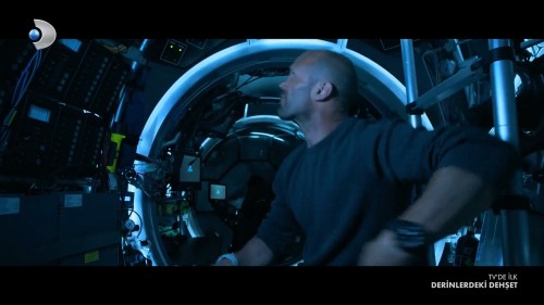 Derinlerdeki.Dehset.-.The.Meg.2018HDTvRip.1080p.x264.AC3.by.TheWelleTy.TORK.mkv_snapshot_00.25.42.232.jpg