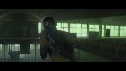 Outside.the.Wire.2021.NF.1080p.WEB-DL.E.AC3.DD5.1.DUAL.TR-ENG.TORK.mkv_snapshot_01.36.23.858.jpg