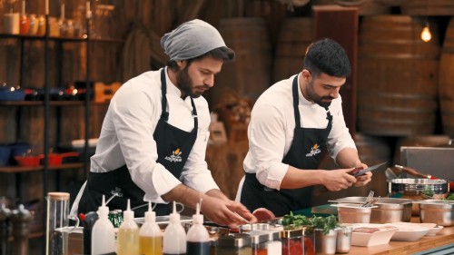 Gurkan.Sef.ile.Ates.Oyunlari.2021.S01E04.WebRip.1080p.x264.AC3.TORK.mkv_snapshot_11.42.568.jpg