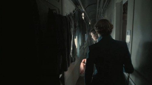 Snowpiercer.2021.NF.S02.E08.1080p.WEB-DL.AC3.DD5.1.DUAL.TR-ENG.TORK.mkv_snapshot_07.21.122.jpg