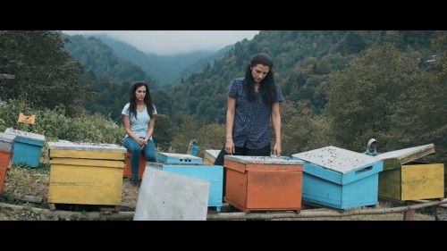 Kovan.2020.NF.1080p.WEB-DL.DD5.1-E.AC3.TORK.mkv_snapshot_01.06.13.441.jpg