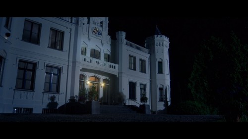 Just-Say-Yes-2021.NF.1080p.WEB-DL.DD5.1-E.AC3.DUAL.TR-ENG.TORK.mkv_snapshot_01.10.12.772.jpg