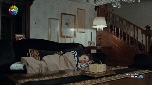 Ariza.BL.29.720p.HDTV.x264.AC3.TORK.mkv_snapshot_01.18.34.148.jpg