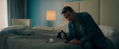 Honest.Thief.2020.1080p.BluRay.x264.AC3.DUAL.TR-ENG.TORK.mkv_snapshot_00.15.33.775.jpg