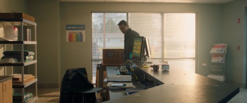 Honest.Thief.2020.720p.BluRay.x264.AC3.DUAL.TR-ENG.TORK.mkv_snapshot_00.02.55.097.jpg