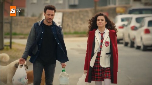 Kardeslerim.BL.10.WEBRip.720p.AC3.by.cideli37.TORK.mkv_snapshot_01.04.36.673.jpg