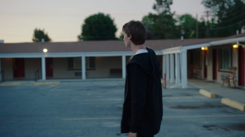 Echo.Boomers.2020.720p.WEB-DL.DD5.1.x264.DD5.1.AC3.DUAL.TR-ENG.TORK.mkv_snapshot_01.25.10.139.jpg