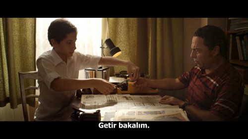 Karisik.Kaset.2014.NF.1080p.WEB-DL.x264.DD5.1.E.AC3.TR.TORK.mkv_snapshot_00.20.03.961.jpg