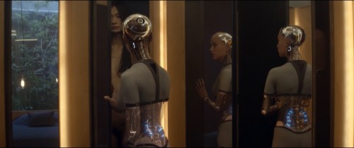 Ex.Makina.Ex.Machina.2014.BluRay.720p.x264.DD5.1.E.AC3.DUAL.TR-ENG.TORK.mkv_snapshot_01.34.19.769.jpg