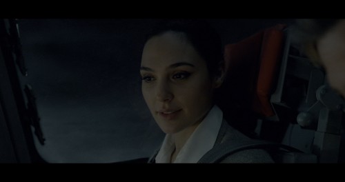 Wonder.Woman.1984.2020.2160p.UHD.BluRay.DD5.1.x265.DUAL.TR-ENG.TORK.mkv_snapshot_01.13.14.724.jpg
