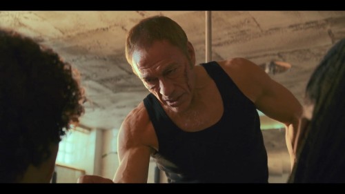 Emekli.Ajan.2021.NF.1080p.WEB-DL.x264.DD5.1-E.AC3.DUAL.TR-ENG.TORK.mkv_snapshot_01.20.43.376.jpg