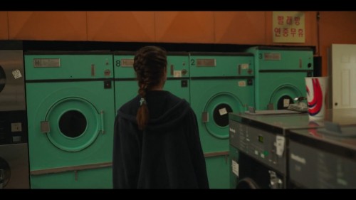 Maid.2021.S01BL01.NF.1080p.WEB-DL.x264.DD5.1.E.AC3.DUAL.TR-ENG.TORK.mkv_snapshot_16.30.998.jpg
