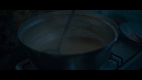 Kin.2021.NF.720p.WEB-DL.x264.E.AC3.TR-ENG.TORK.mkv_snapshot_01.37.06.889.jpg