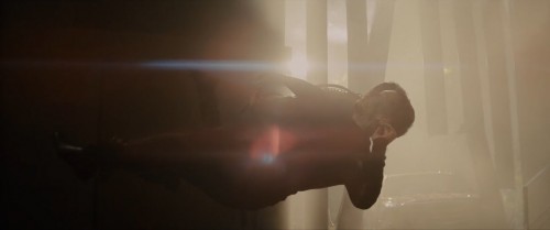 Gecenin.Disleri.Night.Teeth.2021.NF.720p.WEB-DL.x264.AC3.DUAL.TR-ENG.TORK.mkv_snapshot_01.34.26.809.jpg