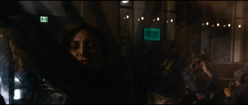 The.Matrix.Resurrections.2021.WEBRip.1080p.x264-DD5.1-E.AC3.TR.ALTYAZI.TORK.mkv_snapshot_01.59.34.957.jpg