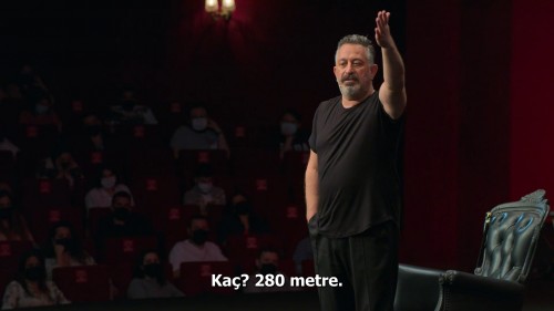 Cem.Yilmaz.Diamond.Elite.Platinum.Plus.2021.NF.1080p.WEB-DL.x264-E.AC3-TR-TORK.mkv_snapshot_01.17.05.845.jpg