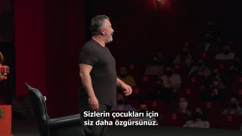 Cem.Yilmaz.Diamond.Elite.Platinum.Plus.2021.NF.720p.WEB-DL.x264-E.AC3-TR-TORK.mkv_snapshot_00.04.06.526.jpg