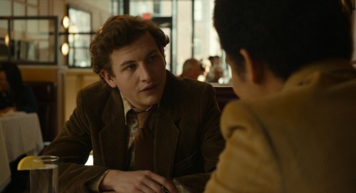 Sevkat.Bari.The.Tender.Bar.2021.WEB-DL.1080p.x264.DD5.1.E.AC3.DUAL.TR-ENG.TORK.mkv_snapshot_01.19.14.565.jpg