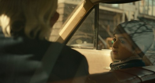 Sevkat.Bari.The.Tender.Bar.2021.WEB-DL.720p.x264.DD5.1.E.AC3.DUAL.TR-ENG.TORK.mkv_snapshot_00.32.09.287.jpg