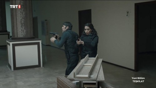Teskilat.BL.30.HDTvRip.720p.AC3.by.cideli37.TORK.mkv_snapshot_00.02.58.689.jpg