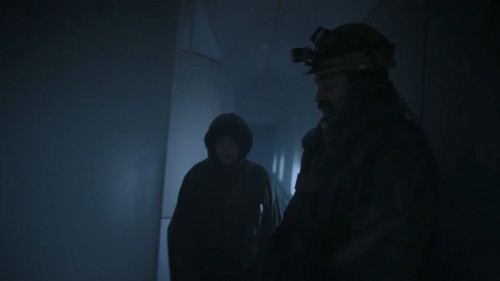 Snowpiercer.2021.NF.S03.E01.1080p.WEB-DL.AC3.DD5.1.DUAL.TR-ENG.TORK.mkv_snapshot_23.52.388.jpg