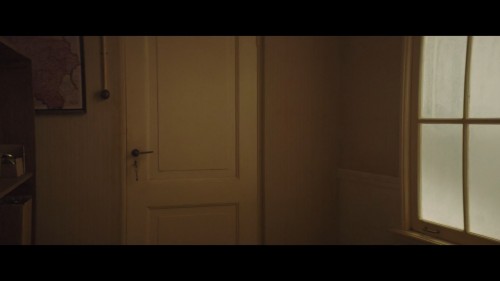 Can-Dostum-Anne-Frank-2021.WEB-DL.720p.x264.DD5.1.E.AC3.DUAL.TR-ENG.TORK.mkv_snapshot_00.03.52.498.jpg