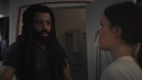 Snowpiercer.2022.NF.S03.E02.1080p.WEB-DL.AC3.DD5.1.DUAL.TR-ENG.TORK.mkv_snapshot_05.13.424.jpg