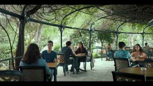 Insanlar.Ikiye.Ayrilir.2020.WebRip.1080p.x264.AAC.TORK.mkv_snapshot_00.14.20.843.jpg