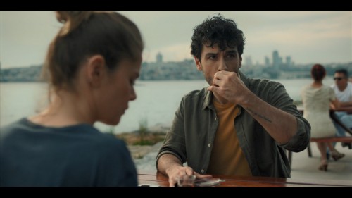 Insanlar.Ikiye.Ayrilir.2020.WebRip.1080p.x264.AAC.TORK.mkv_snapshot_01.27.12.538.jpg
