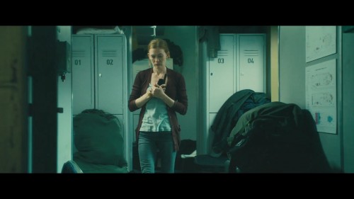 Dunya.Savasi.Z.2013.NF.1080p.WEB-DL.H264.DD5.1.E.AC3.DUAL.TR-ENG.TORK.mkv_snapshot_01.17.22.343.jpg