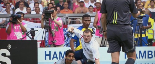 Rooney.2022.AMZN.1080p.WEB-DL.x264.DD5.1-E.AC3.ENG.TORK.mkv_snapshot_01.16.23.094.jpg