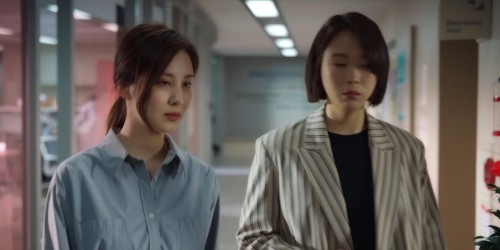 Love-and-Leashes-2022.NF.1080p.WEB-DL.x264.DD5.1.E.AC3.DUAL.TR-ENG.mkv_snapshot_01.26.01.392.jpg