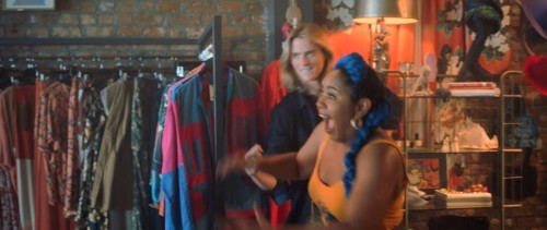 Tall.Girl.2.2022.NF.1080p.WEB-DL.x264.DD5.1.E.AC3.DUAL.TR-ENG.TORK.mkv_snapshot_00.17.55.403.jpg