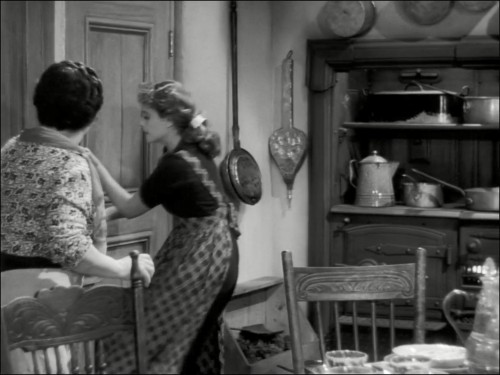 Sarlo.Diktator.The.Great.Dictator.1940.BluRay.1080p.x264.AC3.DUAL.TR-ENG.TORK.mkv_snapshot_01.19.48.621.jpg