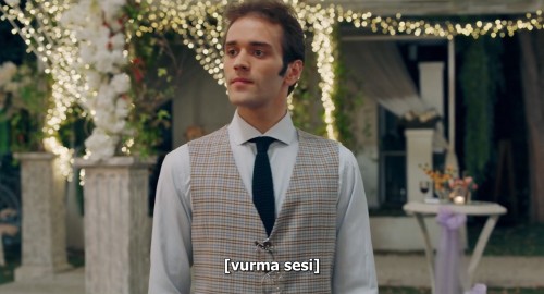 4N1K.Dugun.2021.NF.WEB-DL.1080p.x264.AC3.TR.TORK.mkv_snapshot_01.16.59.732.jpg