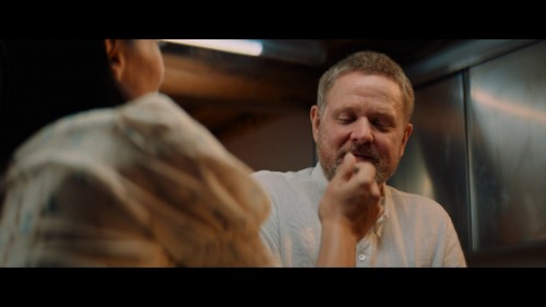 Toscana.2022.NF.WEB-DL.1080p.x264.AC3.DUAL.TR-ENG.TORK.mkv_snapshot_00.51.28.247.jpg
