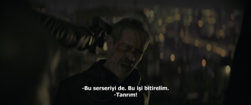 The.Batman.2022.BluRay.2160p.UHD.BluRay.x265.10bit.HDR.DTS.DD5.1.AC3.DUAL.TR-ENG.TORK.mkv_snapshot_01.56.24.203.jpg