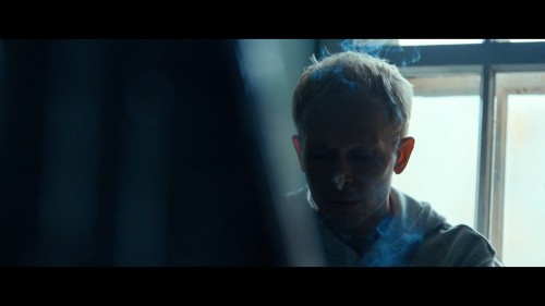 Johnny.2022.NF.WEB-DL.1080p.x264.AC3.DUAL.TR-ENG.TORK.mkv_snapshot_00.24.37.825.jpg