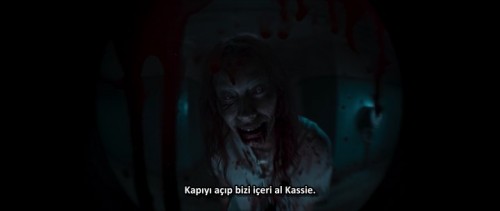 Evil-Dead-Rise.2023.BDRip.x264.AC3.TR.TORK.mkv_snapshot_00.55.18.506.jpg