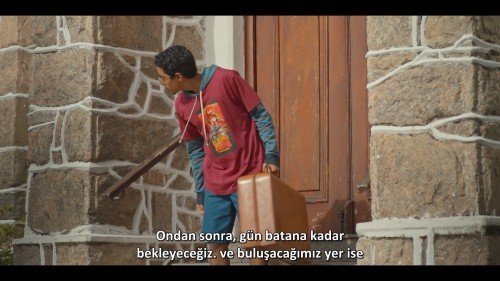 Kayinbiraderim.Bir.Vampir.A.Vampire.in.the.Family.2023.NF.WEB-DL.1080p.H264.AC3.DUAL.TR-ENG.TORK.mkv_snapshot_00.53.34.685.jpg
