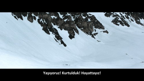 Kar.Kardesligi.2023.NF.WEB-DL.m1080p.H264.DD5.1.AC3.TRIPLE.TR-ENG.ES.TORK.mkv_snapshot_01.14.09.042.jpg