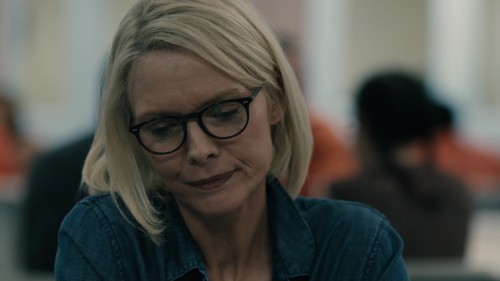 The.Wizard.Of.Lies.1080p.5.jpg