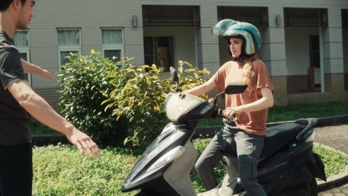 Sun.Moon.2023.BEIN.WEBRip.1080p.x264.DUAL.AAC.TORK.mkv_snapshot_00.38.34.355.jpg