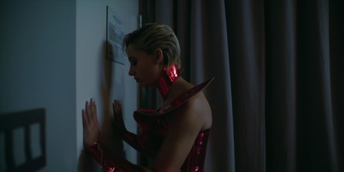 Smile.2.1080p.3.jpg