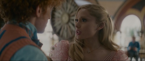Wicked.2024.2160p.3.jpg