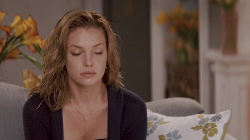 27.Dresses.2008.TVBU.WEBRip.1080p.x264.AAC.DUAL.TORK.mkv_snapshot_01.10.35.403.jpg