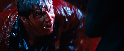 Blade.1998.MAX.WEBRip.1080p.x264.DD5.1.E-AC3.TRIPLE.TORK.mkv_snapshot_00.06.44.303.jpg