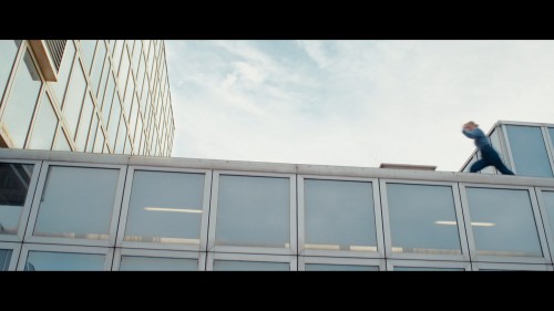 Exterritorial.2025.NF.WEB-DL.1080p.H264.DD5.1.E-AC3.TRIPLE.TORK.mkv_snapshot_00.21.55.770.jpg