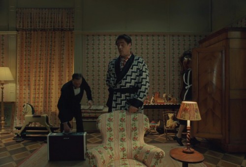 The.Phoenician.BDRip.2.jpg