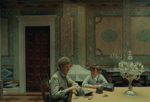 The.Phoenician.BDRip.4.jpg